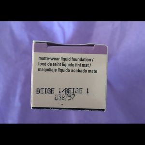 Mary Kay matte beige 1 foundation